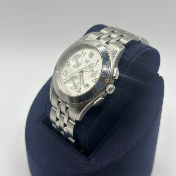 Victorinox Swiss Army Alliance 241048 Stainless Steel Chronograph Wrist Watch - Picture 3 of 8